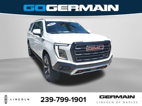 Used 2025 GMC Yukon XL AT4 w/ AT4 Premium Package AWD/4WD image 5