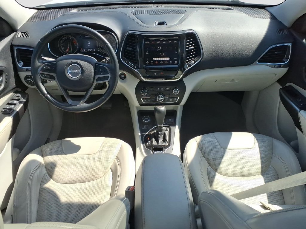 Used 2019 Jeep Cherokee Limited AWD/4WD image 9