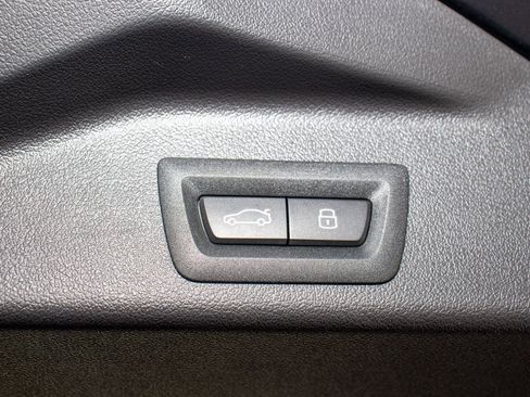 Used 2026 BMW X5 sDrive40i image 14