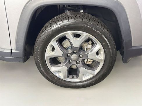 Used 2019 Jeep Compass Limited AWD/4WD image 36