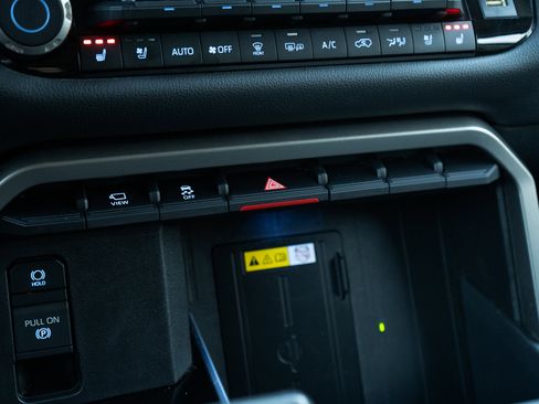 Used 2023 Toyota Sequoia Limited image 34