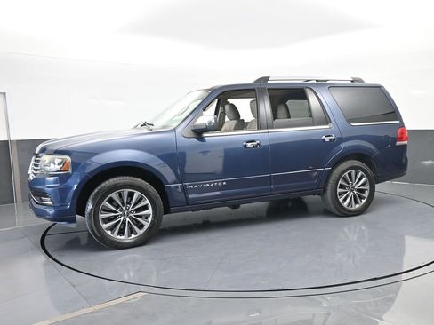 Used 2016 Lincoln Navigator Select image 2