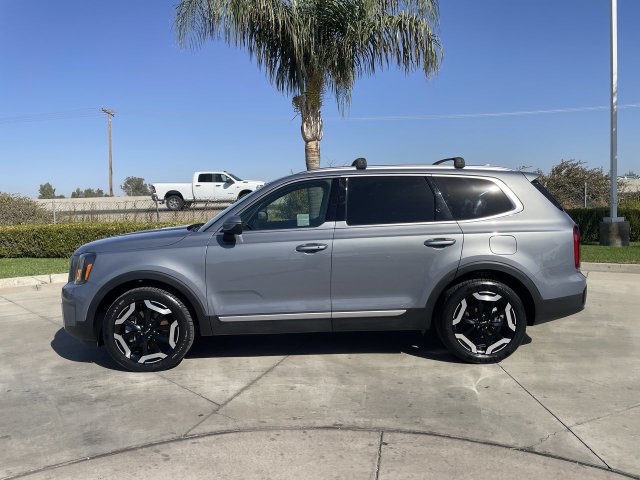 Used 2024 Kia Telluride S w/ S Sunroof Package FWD image 5