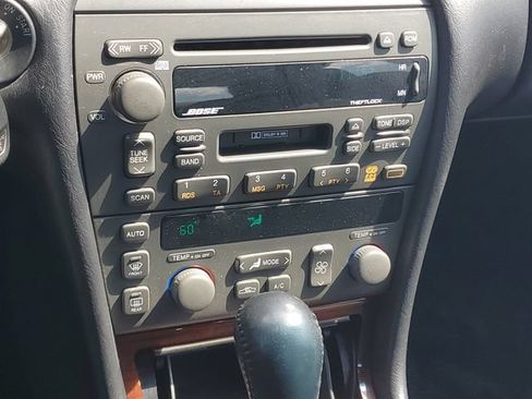 Used 1999 Cadillac Seville SLS w/ Personalization Pkg FWD image 12