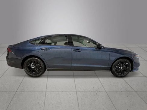 New 2025 Honda Accord SE image 7