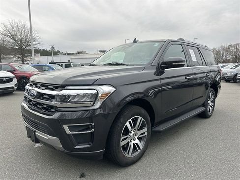 Used 2024 Ford Expedition Limited image 1