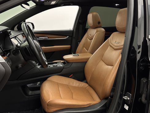 Used 2020 Cadillac XT5 Premium Luxury image 14