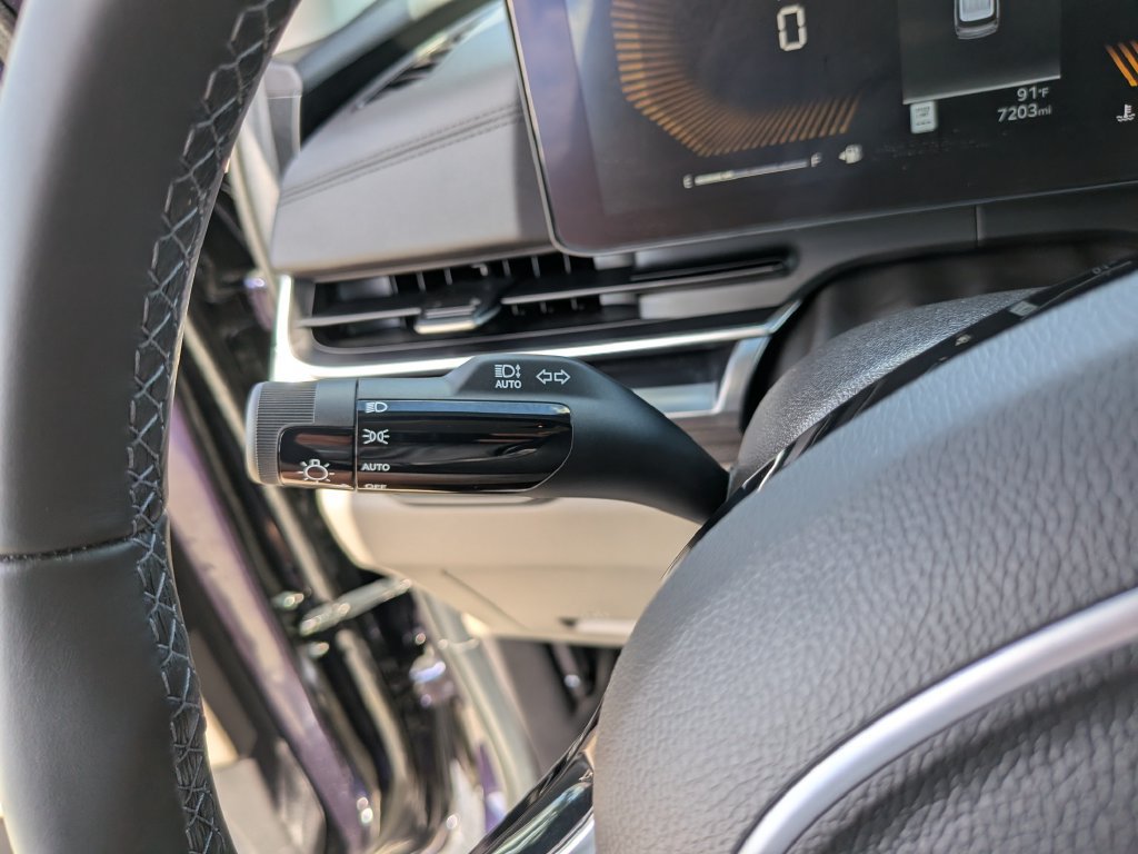 Certified 2026 Kia Carnival FWD image 33