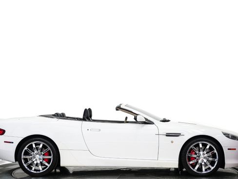 Used 2008 Aston Martin DB9 Volante RWD image 2