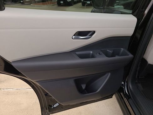 New 2026 Nissan Pathfinder SL image 12