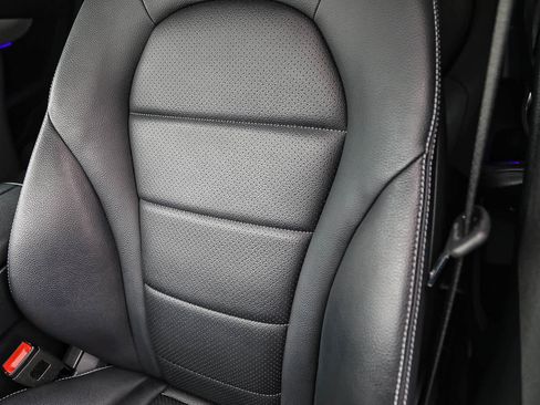 Used 2022 Mercedes-Benz GLC 300 4MATIC Coupe image 22