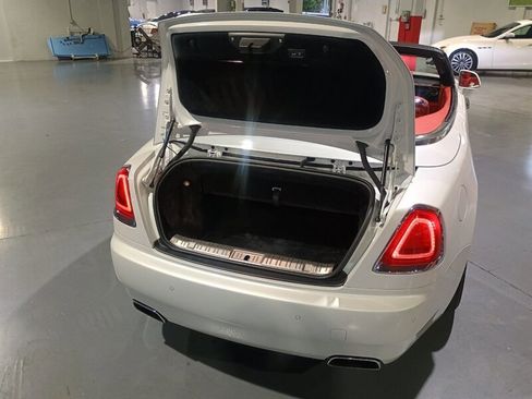 Used 2018 Rolls-Royce Dawn RWD image 24