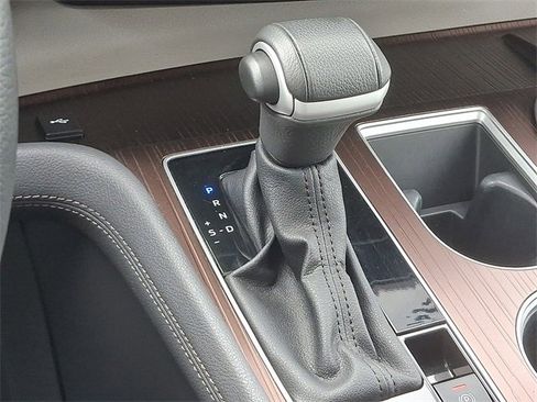 Used 2023 Toyota Sienna XLE image 14