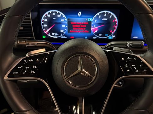 Used 2024 Mercedes-Benz GLE 450 4MATIC image 23