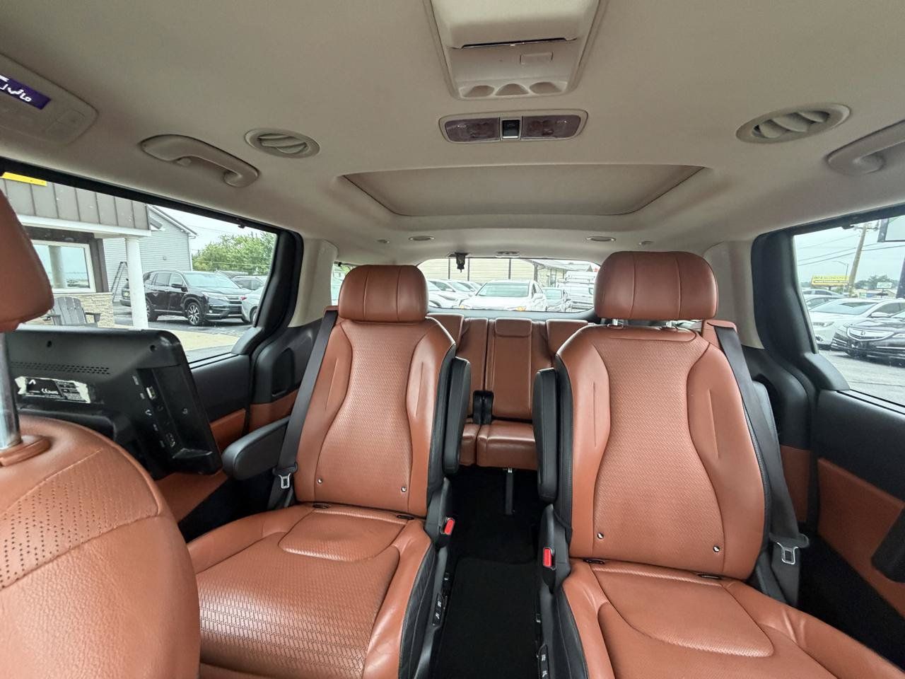 Used 2022 Kia Carnival SX Prestige FWD image 36