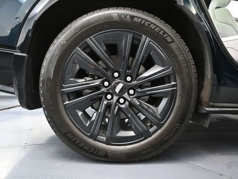 Used 2024 Cadillac Lyriq Luxury image 15