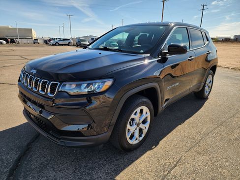 Used 2025 Jeep Compass Sport AWD/4WD image 3