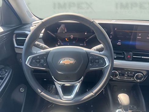 Used 2024 Chevrolet TrailBlazer LT w/ Convenience Package FWD image 13