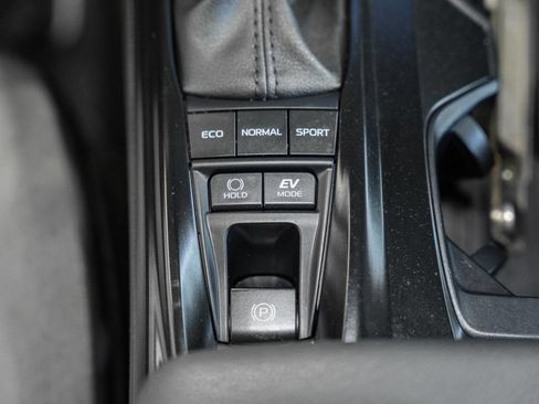 Used 2025 Toyota Camry LE FWD image 21