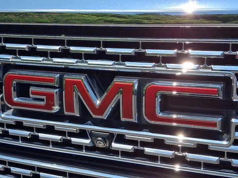 Used 2020 GMC Sierra 2500 Denali w/ Denali Ultimate Package AWD/4WD image 29