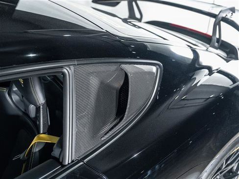 Used 2025 Porsche 718 Cayman GT4 RS RWD image 37