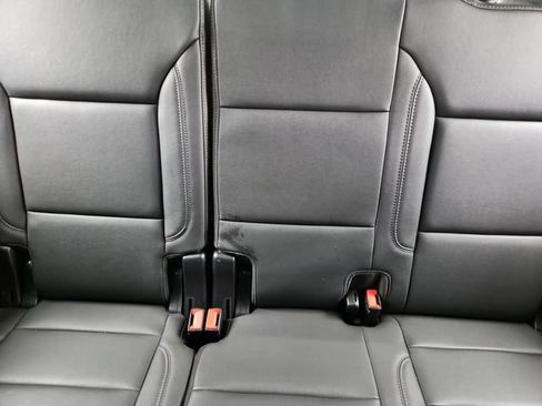 Used 2025 Chevrolet Tahoe Z71 AWD/4WD image 17
