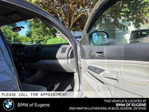 Used 2015 Toyota Tacoma 4x4 Access Cab image 10