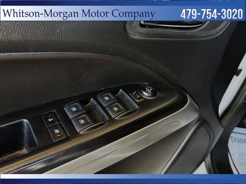 Used 2022 Chevrolet Colorado LT w/ LT Convenience Package image 16