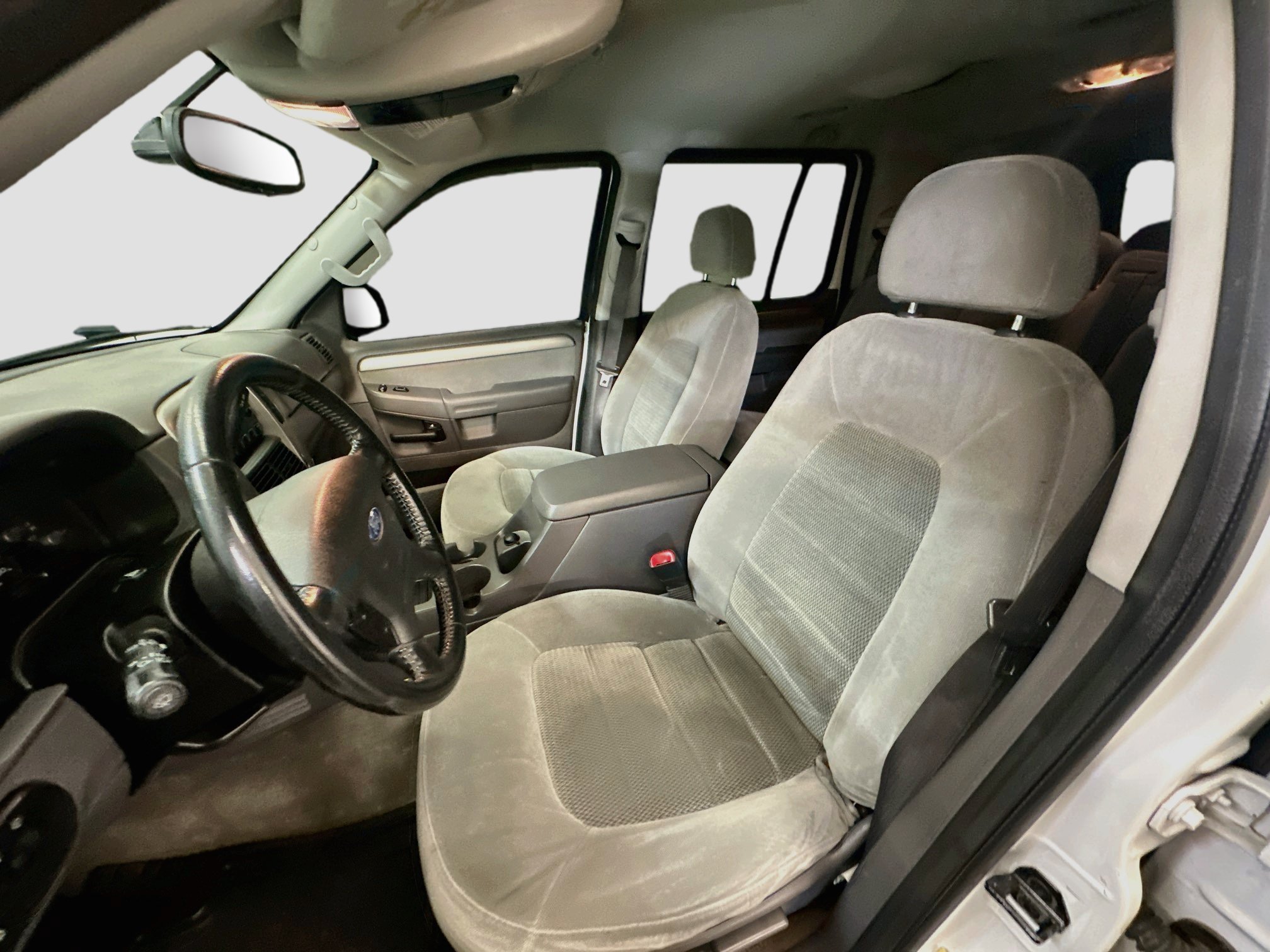 Used 2004 Ford Explorer Sport XLT AWD/4WD image 13