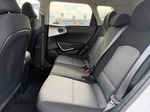 Used 2025 Kia Soul LX w/ LX Technology Package image 23