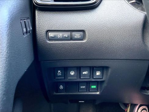 Used 2020 Nissan Rogue SV w/ Premium Package image 33