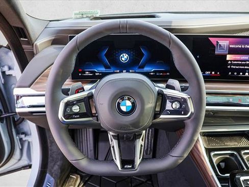 New 2026 BMW 760i xDrive image 13