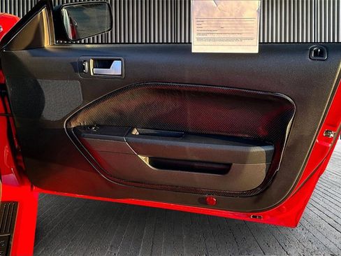 Used 2009 Ford Mustang GT image 24