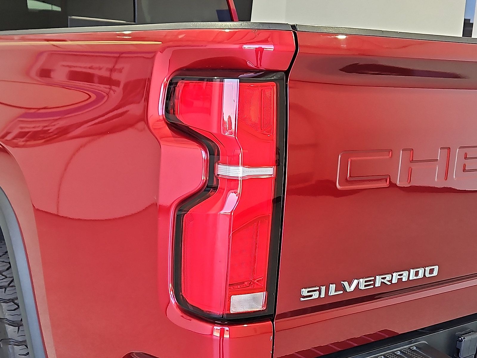 Used 2024 Chevrolet Silverado 3500 High Country w/ High Country Premium Package AWD/4WD image 8