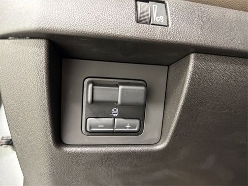 Used 2024 GMC Canyon Denali image 31