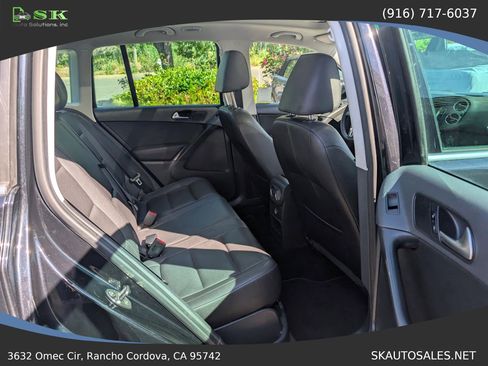 Used 2013 Volkswagen Tiguan S image 25
