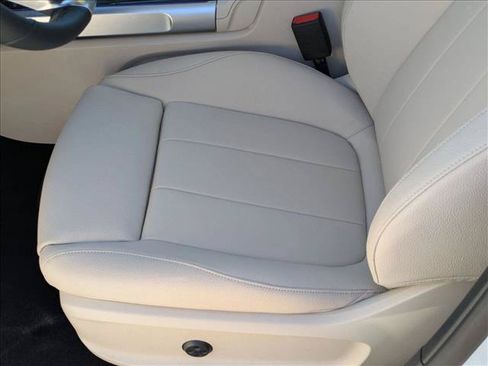Certified 2026 Mercedes-Benz GLB 250 image 4