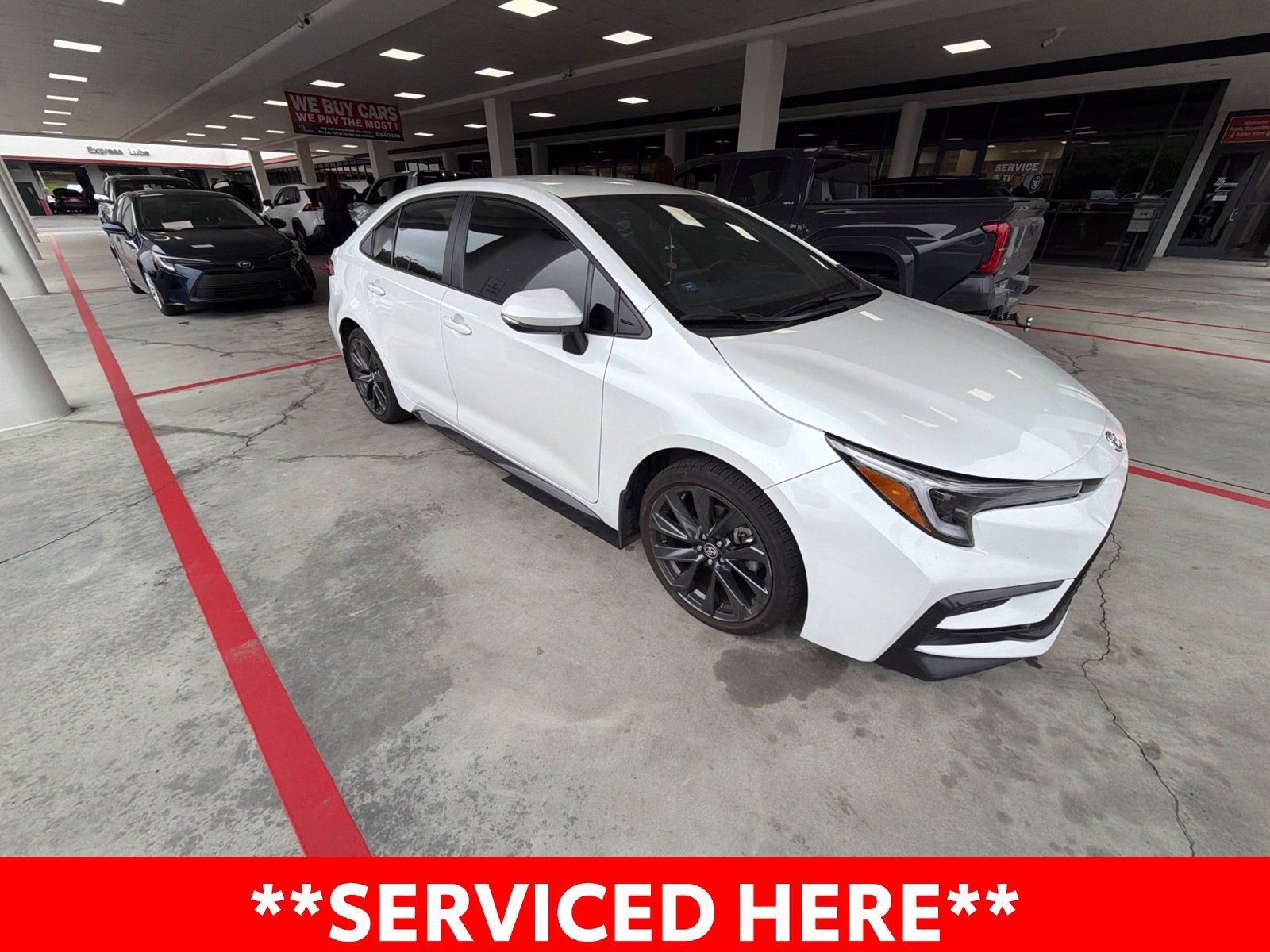 Used 2024 Toyota Corolla SE FWD image 5