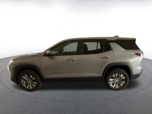 Used 2025 Chevrolet Equinox LT image 9