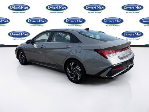 Used 2024 Hyundai Elantra Limited FWD image 5