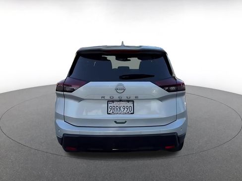 Used 2025 Nissan Rogue SV FWD image 9