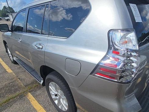 Used 2021 Lexus GX 460 Premium w/ Premium Plus Package AWD/4WD image 6