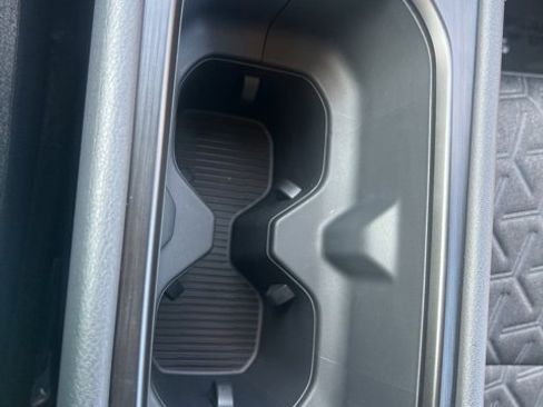 New 2025 Nissan Kicks SV image 17