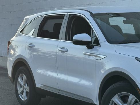 New 2026 Kia Sorento LX FWD image 4