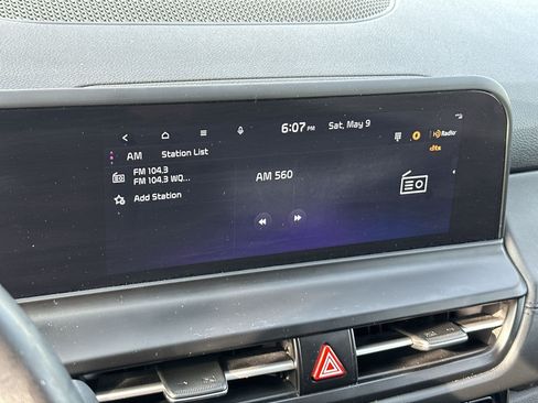 Certified 2024 Kia Seltos EX FWD image 12