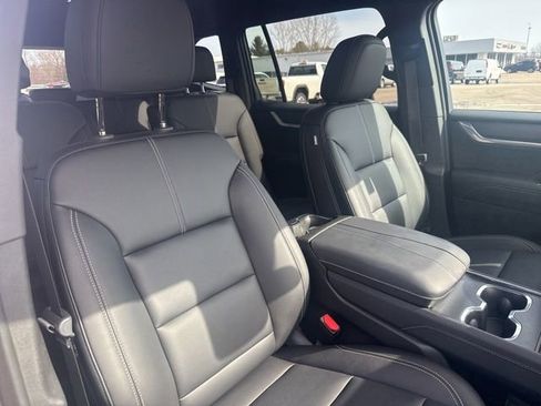 Used 2025 GMC Acadia Elevation w/ Elevation Premium Package image 33