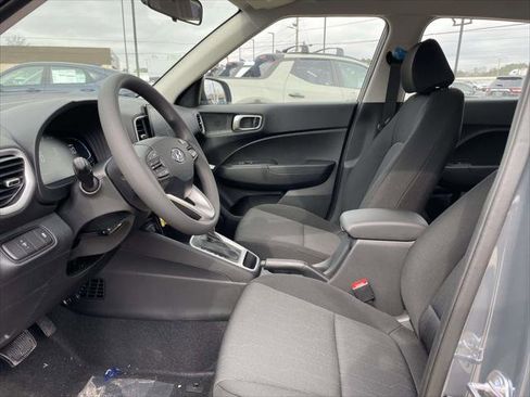 New 2026 Hyundai Venue SE image 8