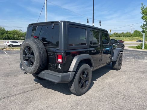 Used 2023 Jeep Wrangler Unlimited Sport AWD/4WD image 3