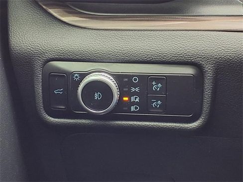 Used 2023 Ford Explorer Limited w/ Limited Technology Package image 23