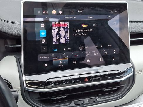 Used 2022 Jeep Compass Limited w/ Sun and Sound Group image 17